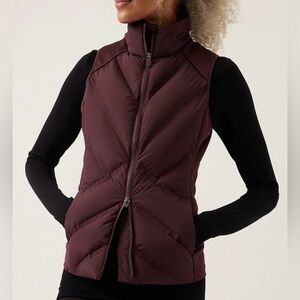 Athleta Women’s Inlet Vest in Spiced Cabernet Size S